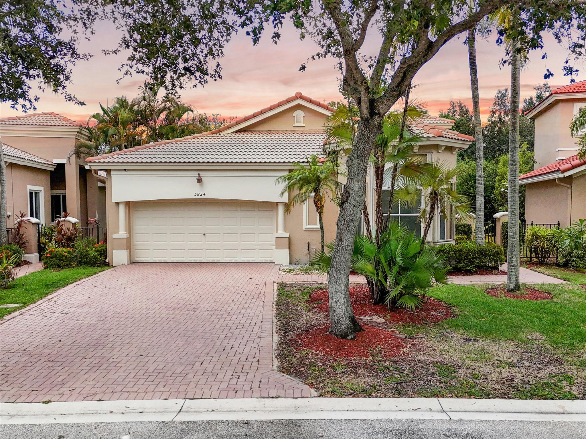 Photo for 5824 NW 120th Avenue, Coral Springs, FL 33076 - Listing #FX-10549212 5824 NW 120th Avenue, Coral Springs, FL 33076