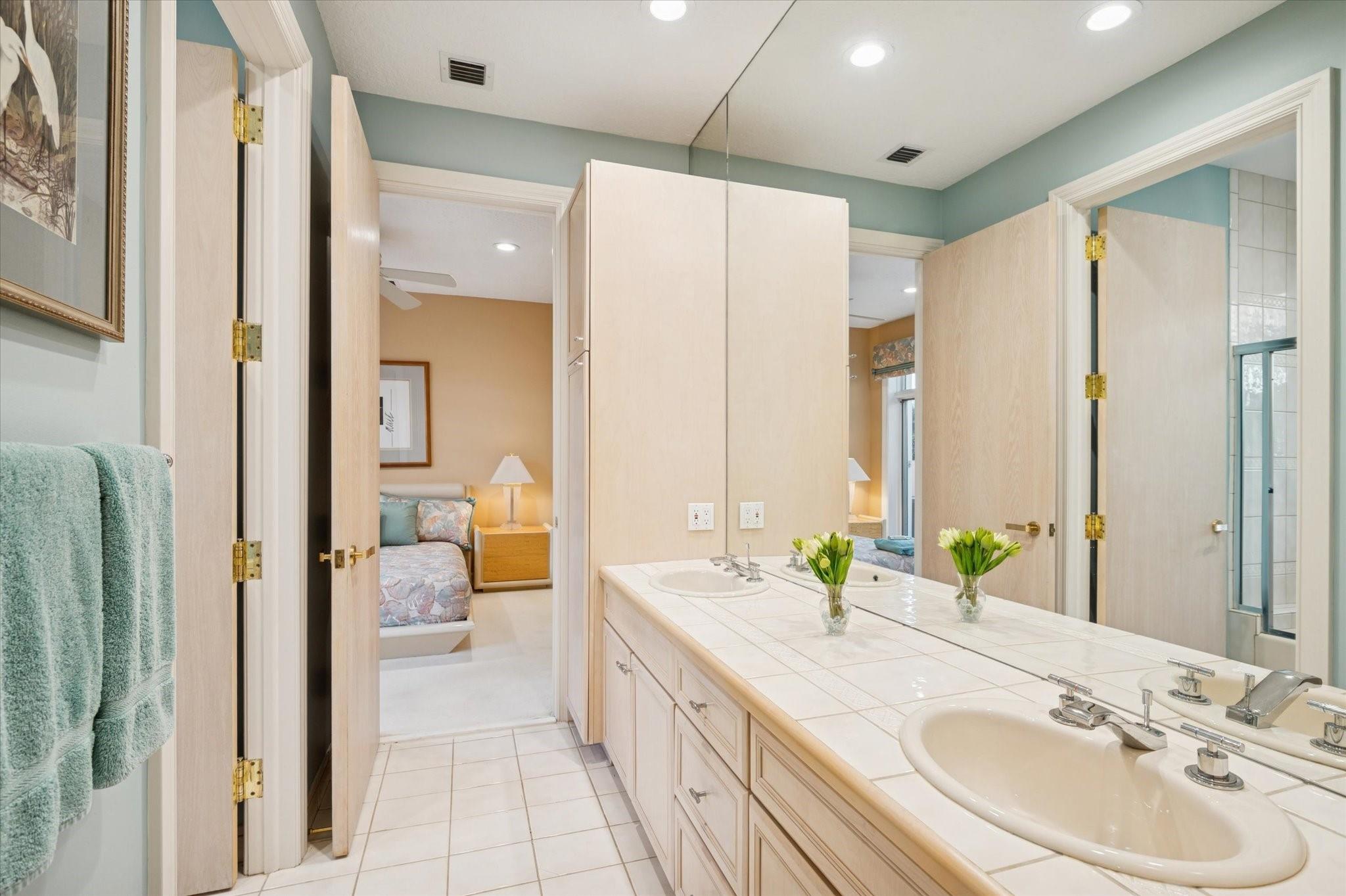 5 Isla Bahia Drive, Fort Lauderdale, FL 33316