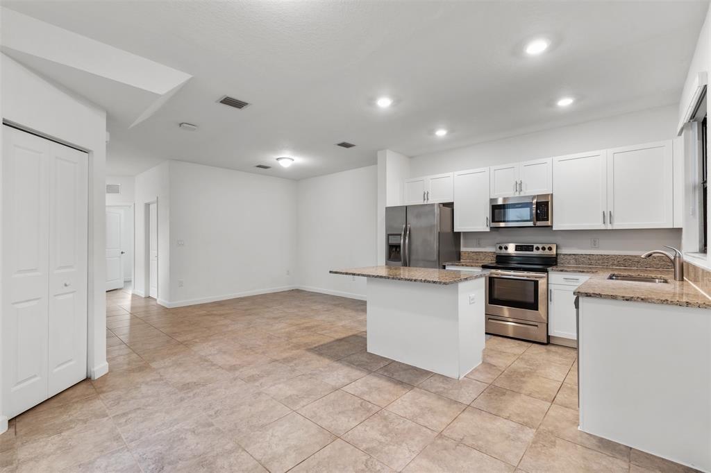 340 NE 208th Terrace 340, Miami, FL 33179