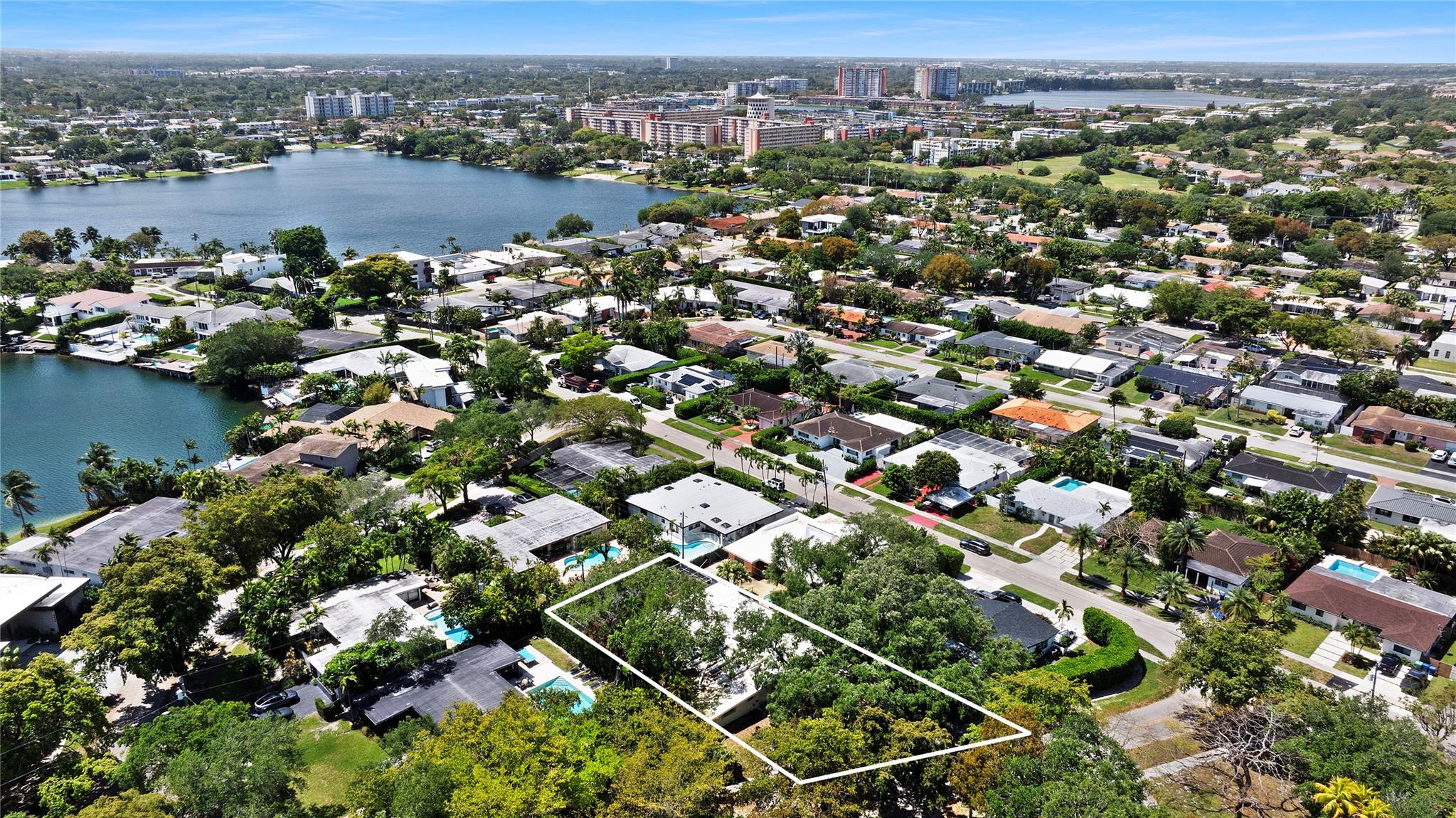 Photo for 1950 NE 195th Drive, North Miami Beach, FL 33179 - Listing #FX-10497188 1950 NE 195th Drive, North Miami Beach, FL 33179