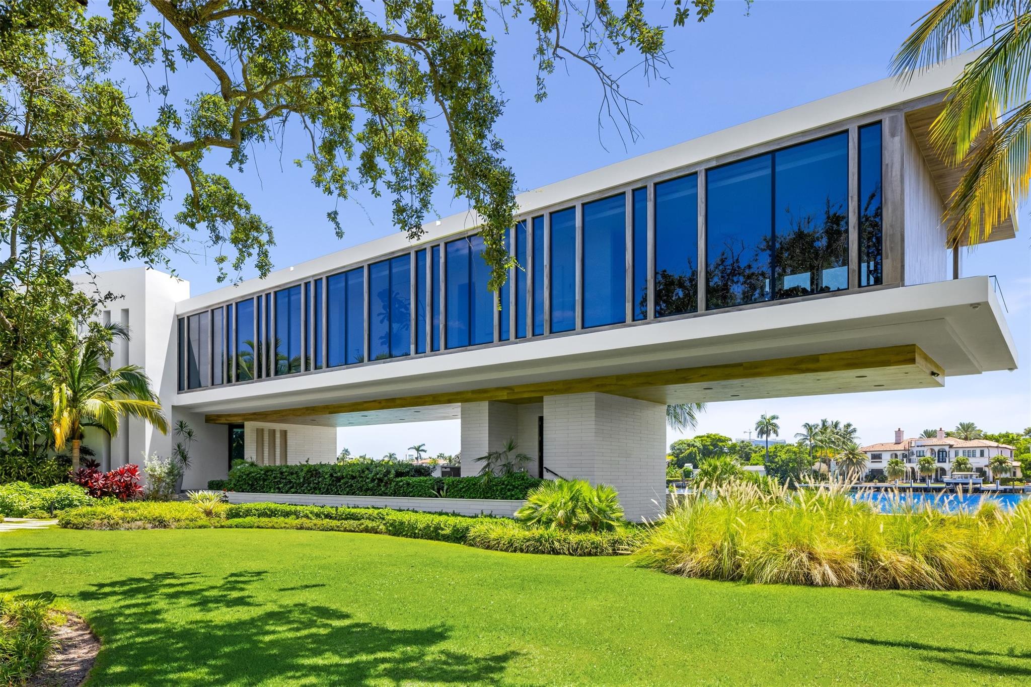 516 Mola Avenue, Fort Lauderdale, FL 33301