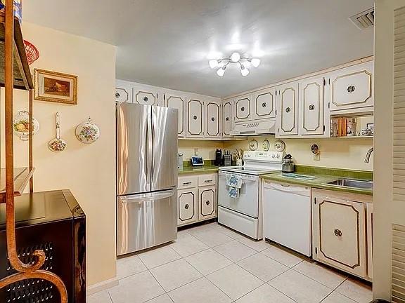 Photo for 2800 N Ocean Drive, A5B, West Palm Beach, FL 33404 - Listing #FX-10506493 2800 N Ocean Drive, A5B, West Palm Beach, FL 33404