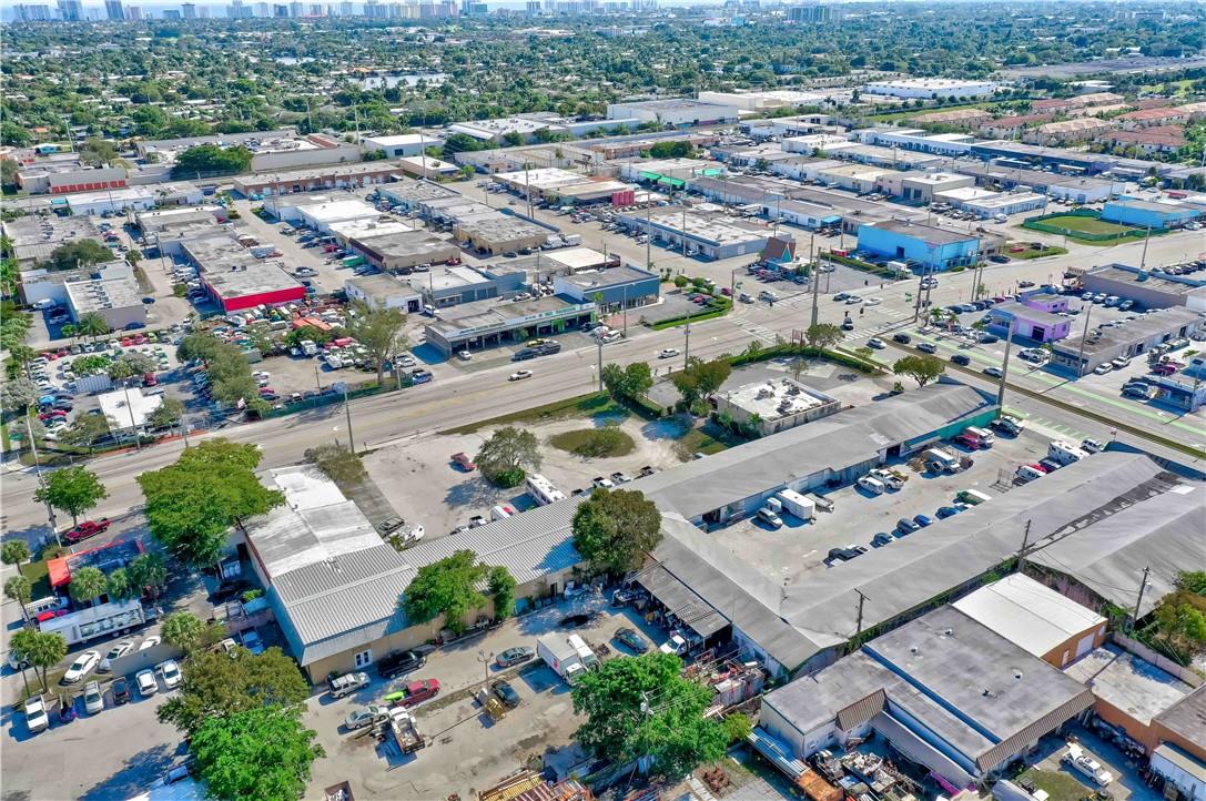 841 NE 44th Street, Oakland Park, FL 33334