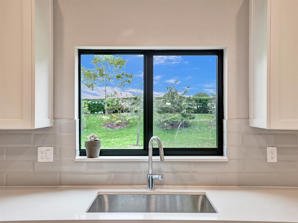 Photo for 10805 Oceano Way, Parkland, FL 33076 - Listing #FX-10428266 10805 Oceano Way, Parkland, FL 33076
