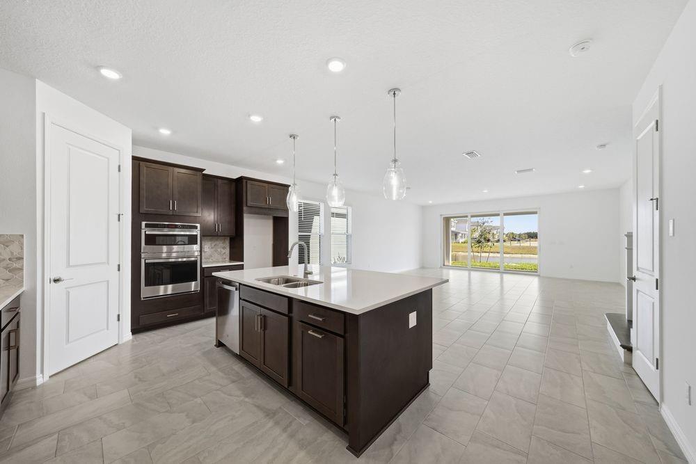 532 SE Ranch Oak Circle ~ Ready Now