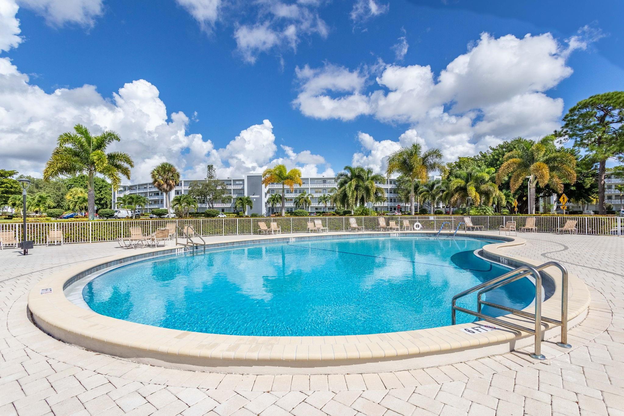 Photo for 327 Farnham P, 327, Deerfield Beach, FL 33442 - Listing #FX-10506185 327 Farnham P, 327, Deerfield Beach, FL 33442