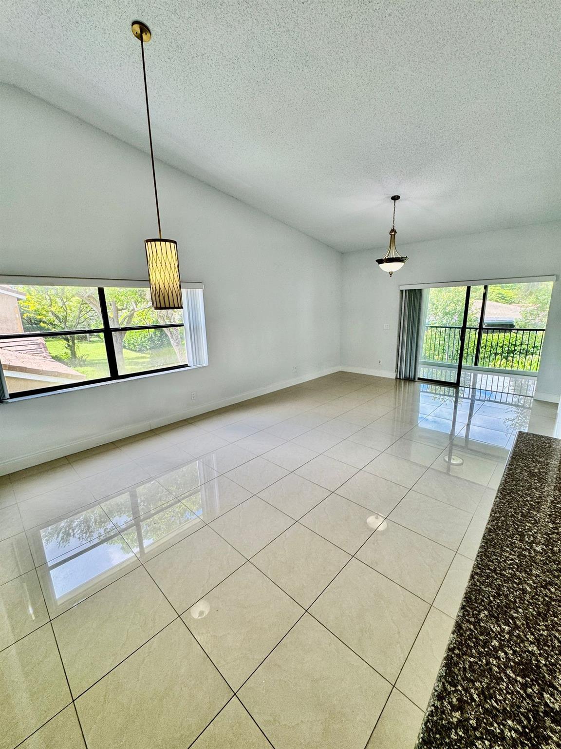 9657 N Riverside Drive 5H, Coral Springs, FL 33071