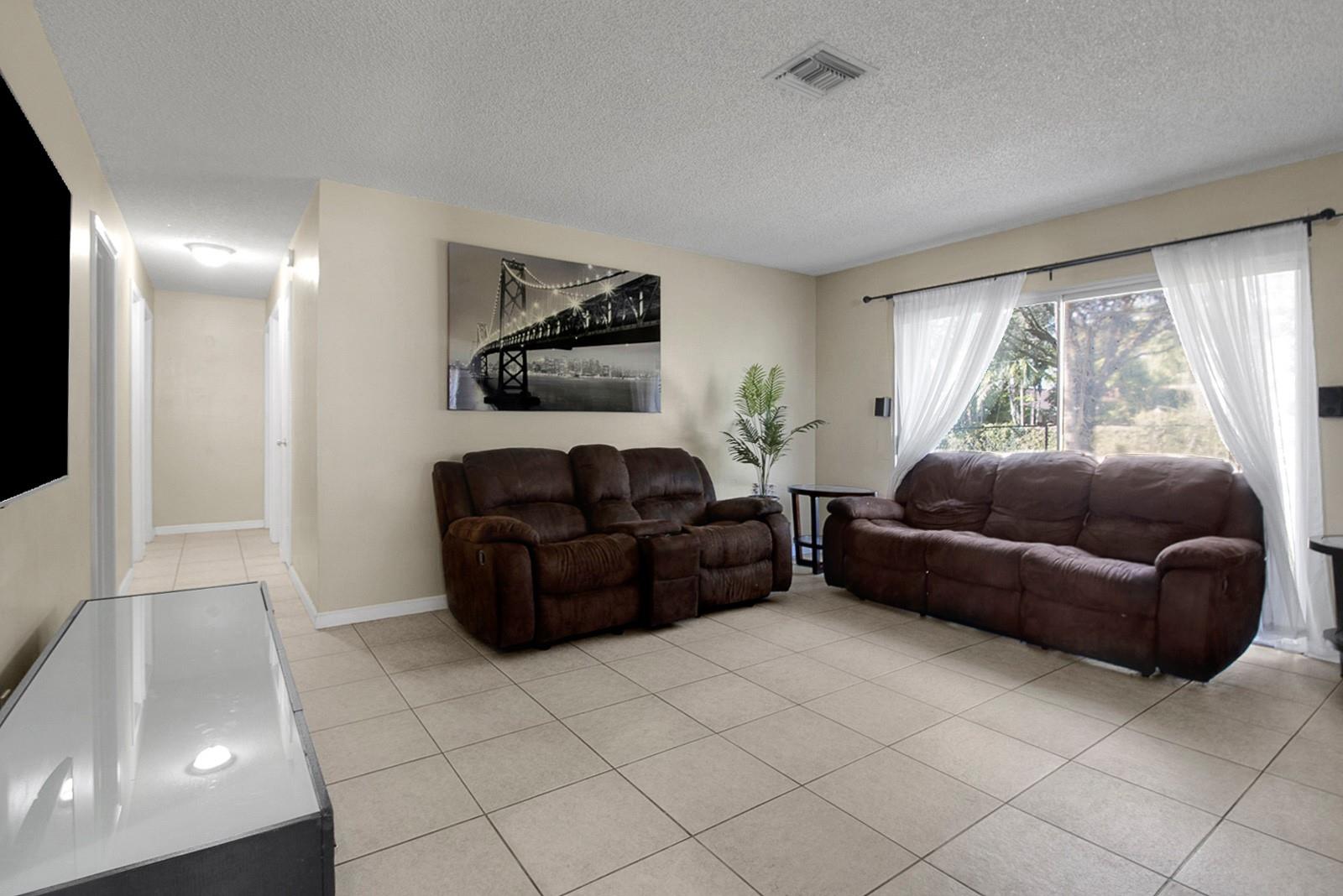 2440 NW 98th Lane, Coral Springs, FL 33065