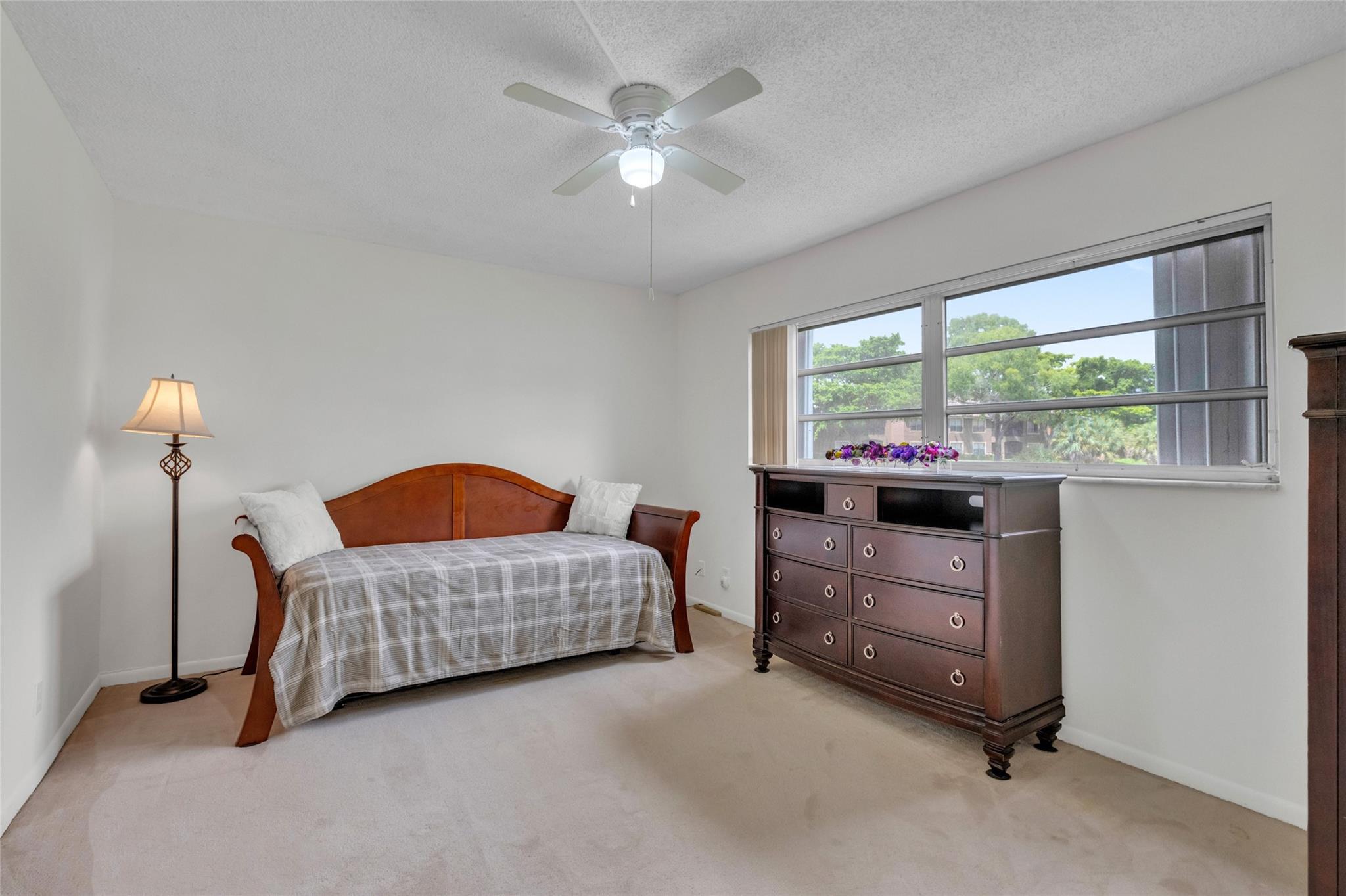 2850 S Forest Hills Boulevard 105, Coral Springs, FL 33065