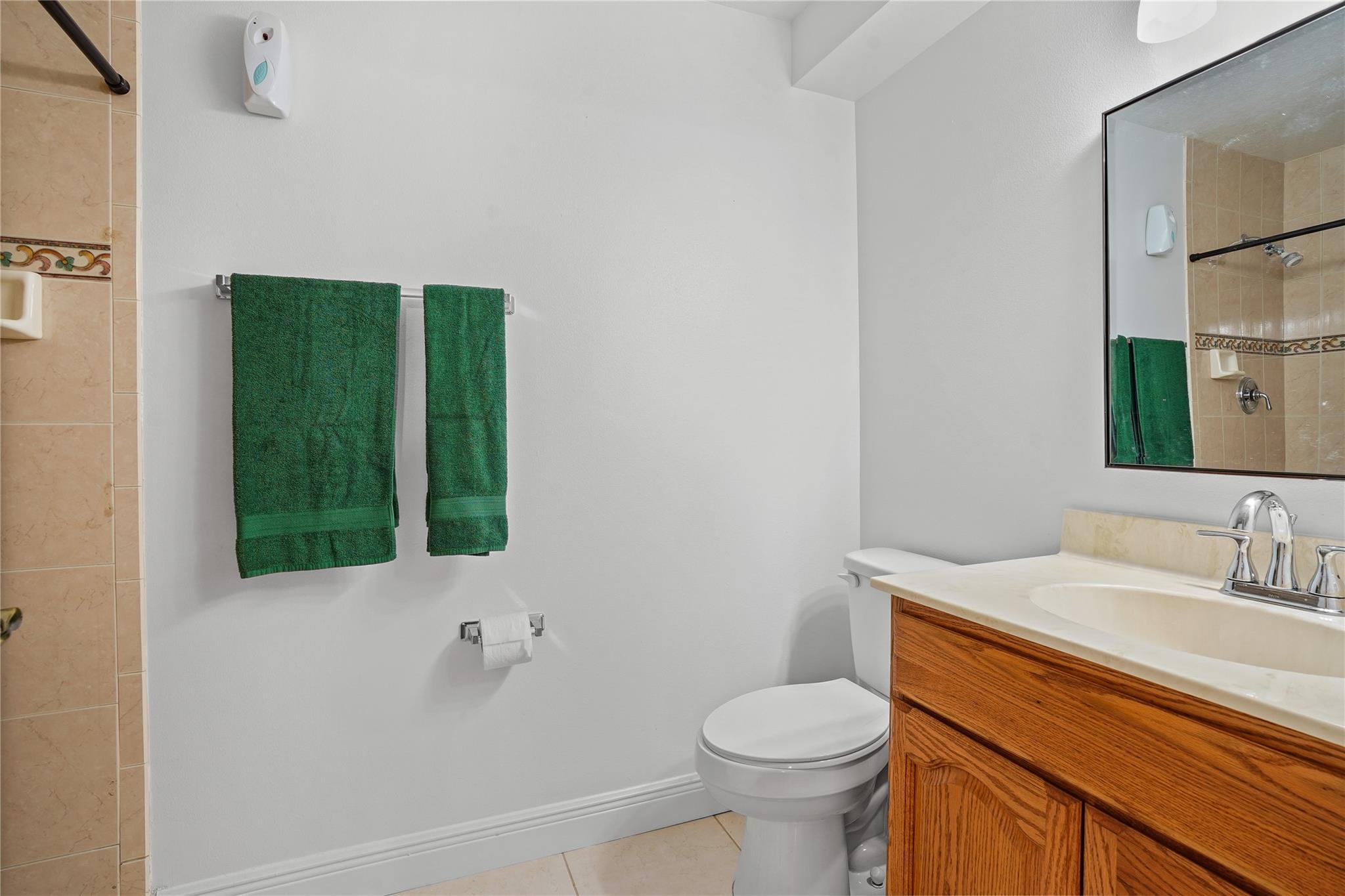 Master Bathroom - 1st level