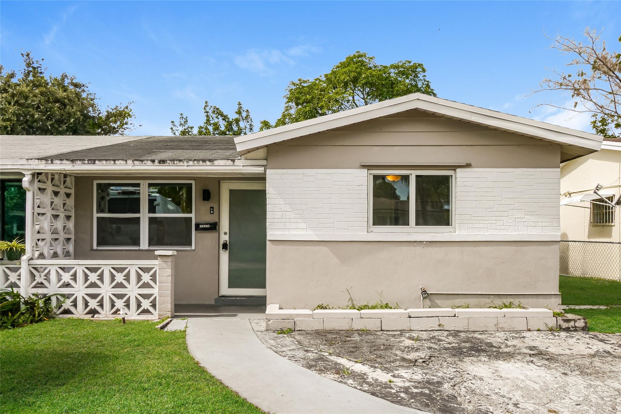 Photo for 1225 NW 58th Avenue, 1225, Lauderhill, FL 33313 - listing #FX-10536748 1225 NW 58th Avenue, 1225, Lauderhill, FL 33313