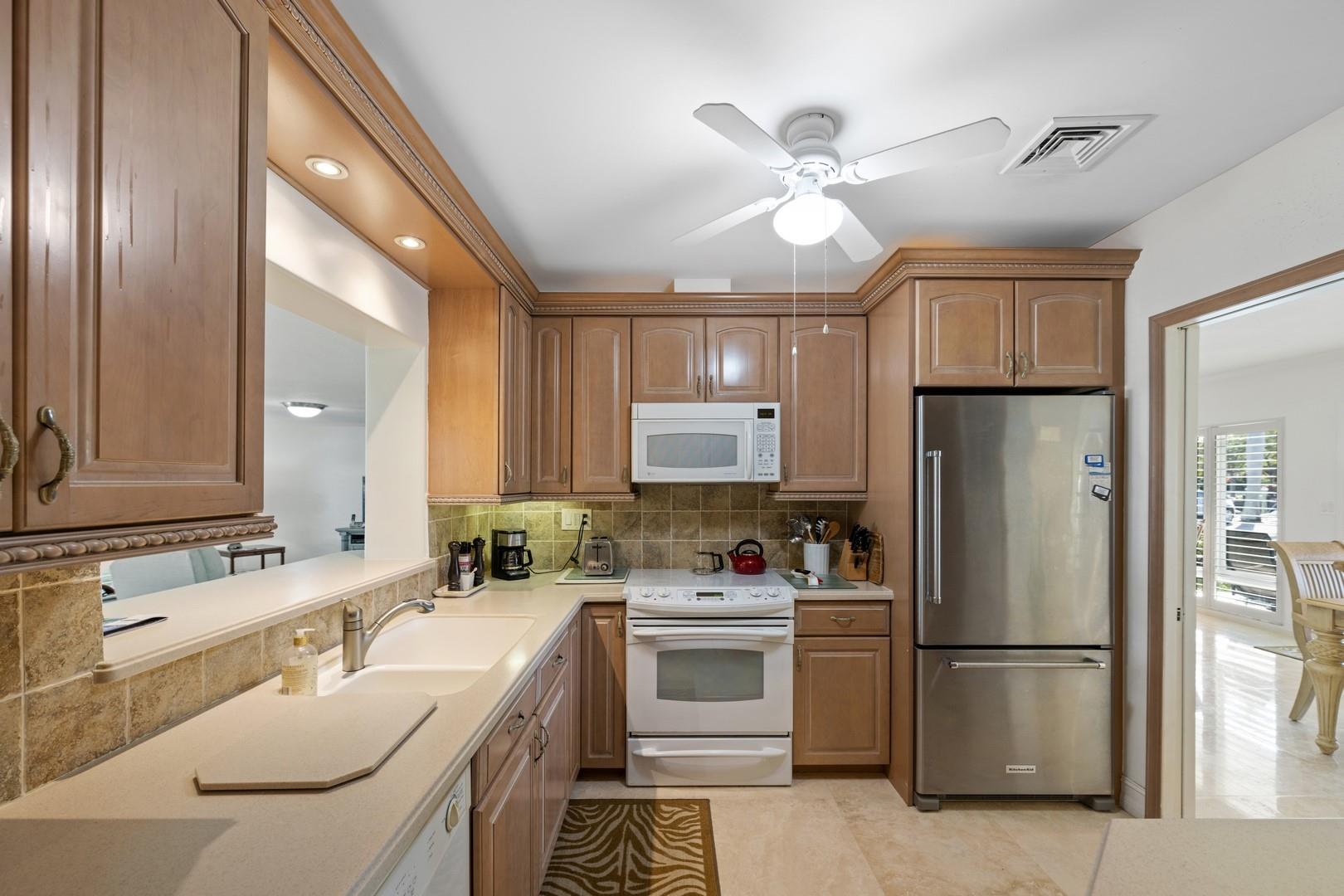Photo for 1431 S Ocean Boulevard, #78, Lauderdale By The Sea, FL 33062 - Listing #FX-10414687 1431 S Ocean Boulevard, #78, Lauderdale By The Sea, FL 33062