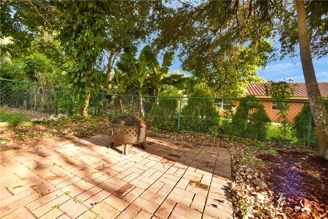 9226 NW 44th Court, Coral Springs, FL 33065