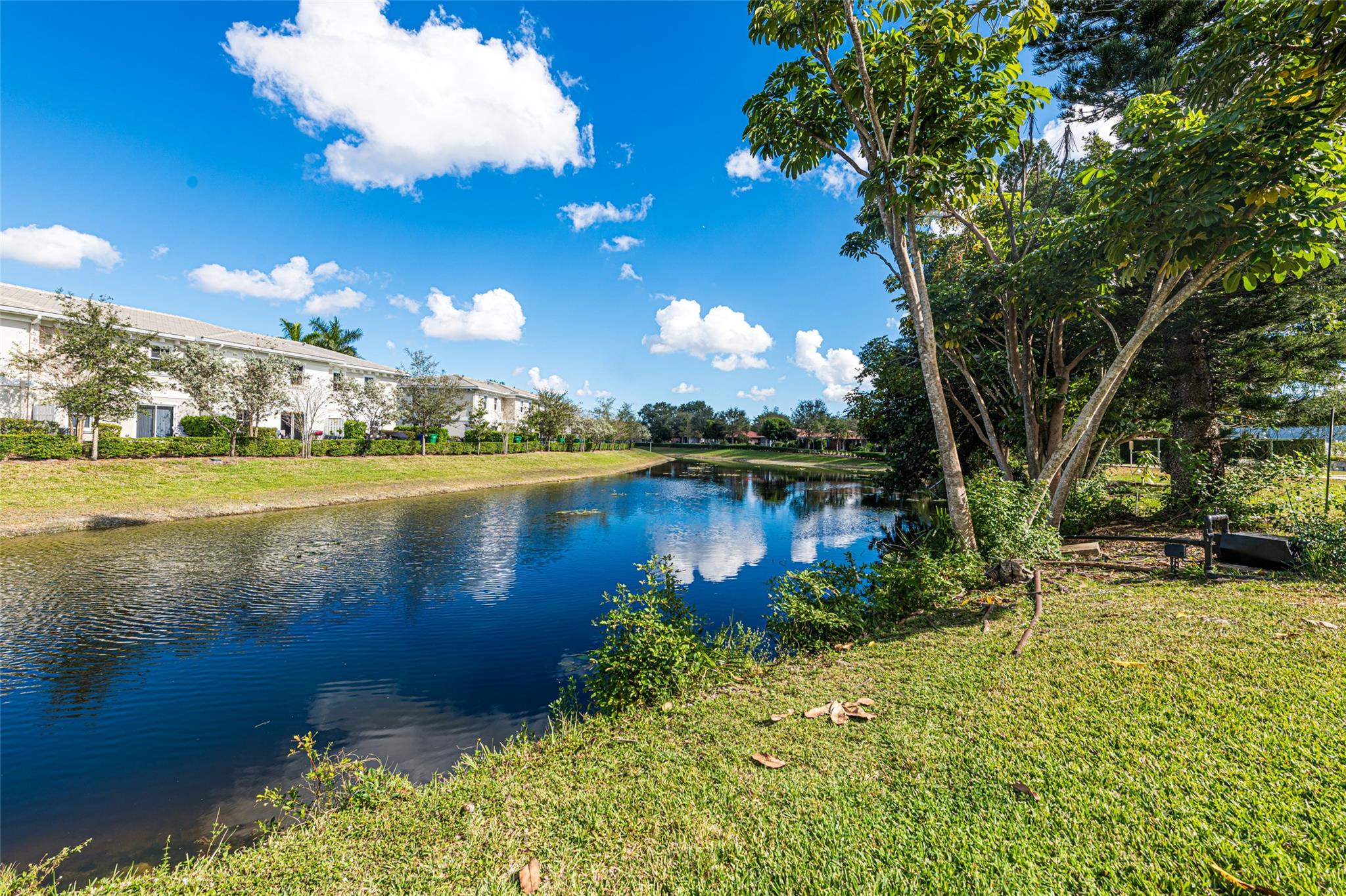 3575 Broken Woods Drive 303, Coral Springs, FL 33065