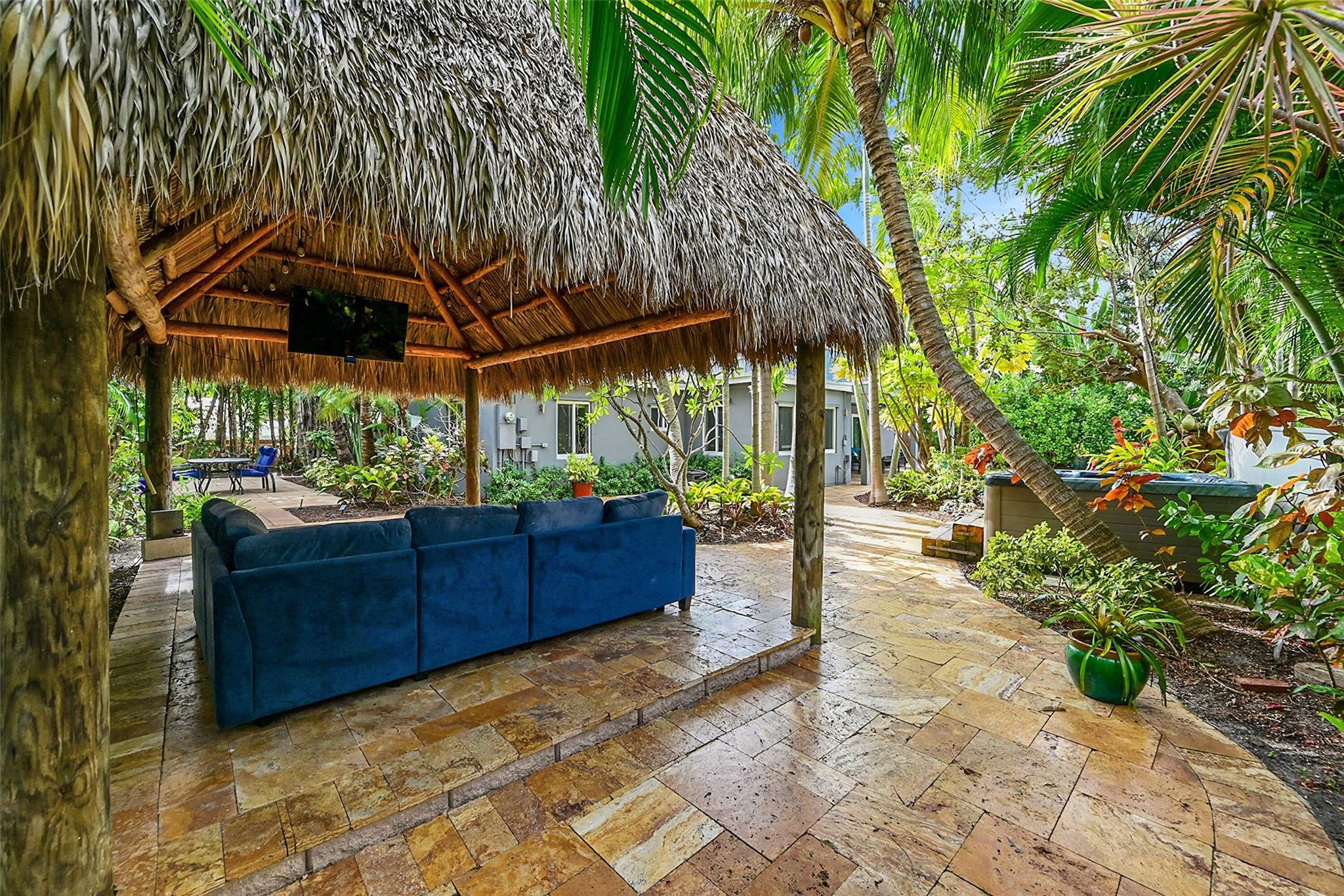 Photo for 2716 NE 10th Terrace, Wilton Manors, FL 33334 - Listing #FX-10518956 2716 NE 10th Terrace, Wilton Manors, FL 33334
