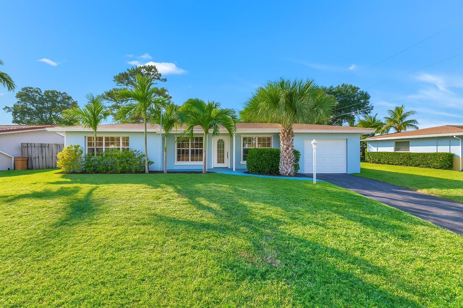Photo for 827 SE 10th Terrace, Deerfield Beach, FL 33441 - listing #FX-10530678 827 SE 10th Terrace, Deerfield Beach, FL 33441