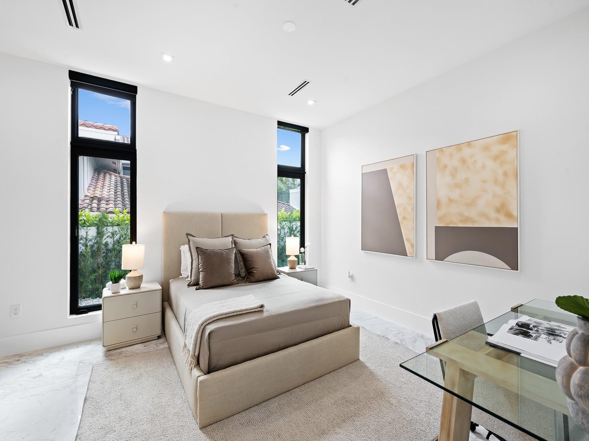 111 Fiesta Way, Fort Lauderdale, FL 33301