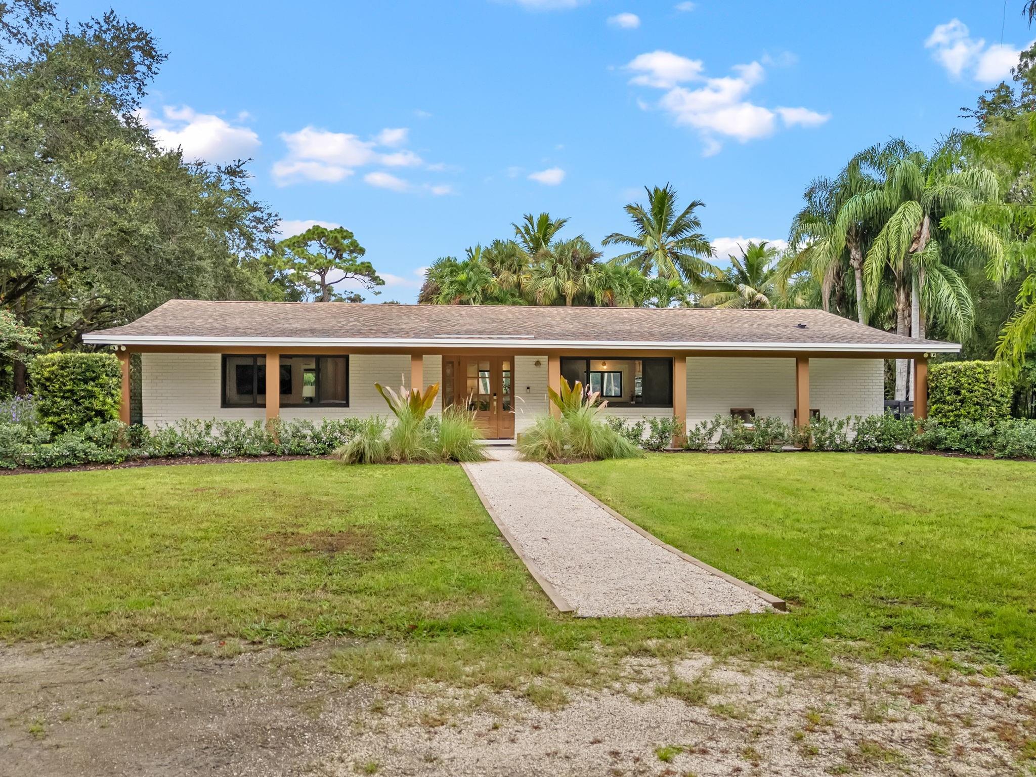 Photo for 3547 B Road, Loxahatchee Groves, FL 33470 - Listing #FX-10526166 3547 B Road, Loxahatchee Groves, FL 33470