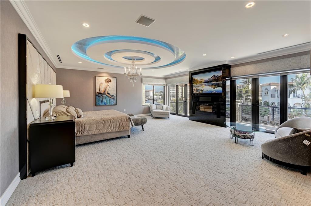 2900 NE 8 Avenue, Boca Raton, FL 33431