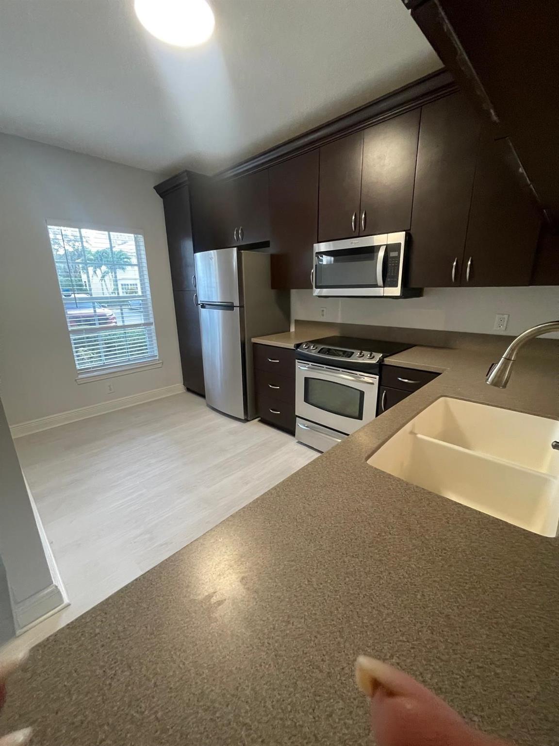 9967 NW 56th Place 9967, Coral Springs, FL 33076