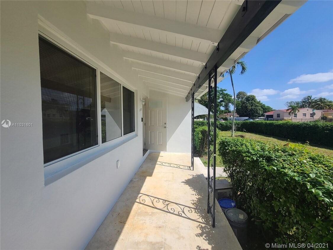 11718 NW 1st Avenue, Miami, FL 33168