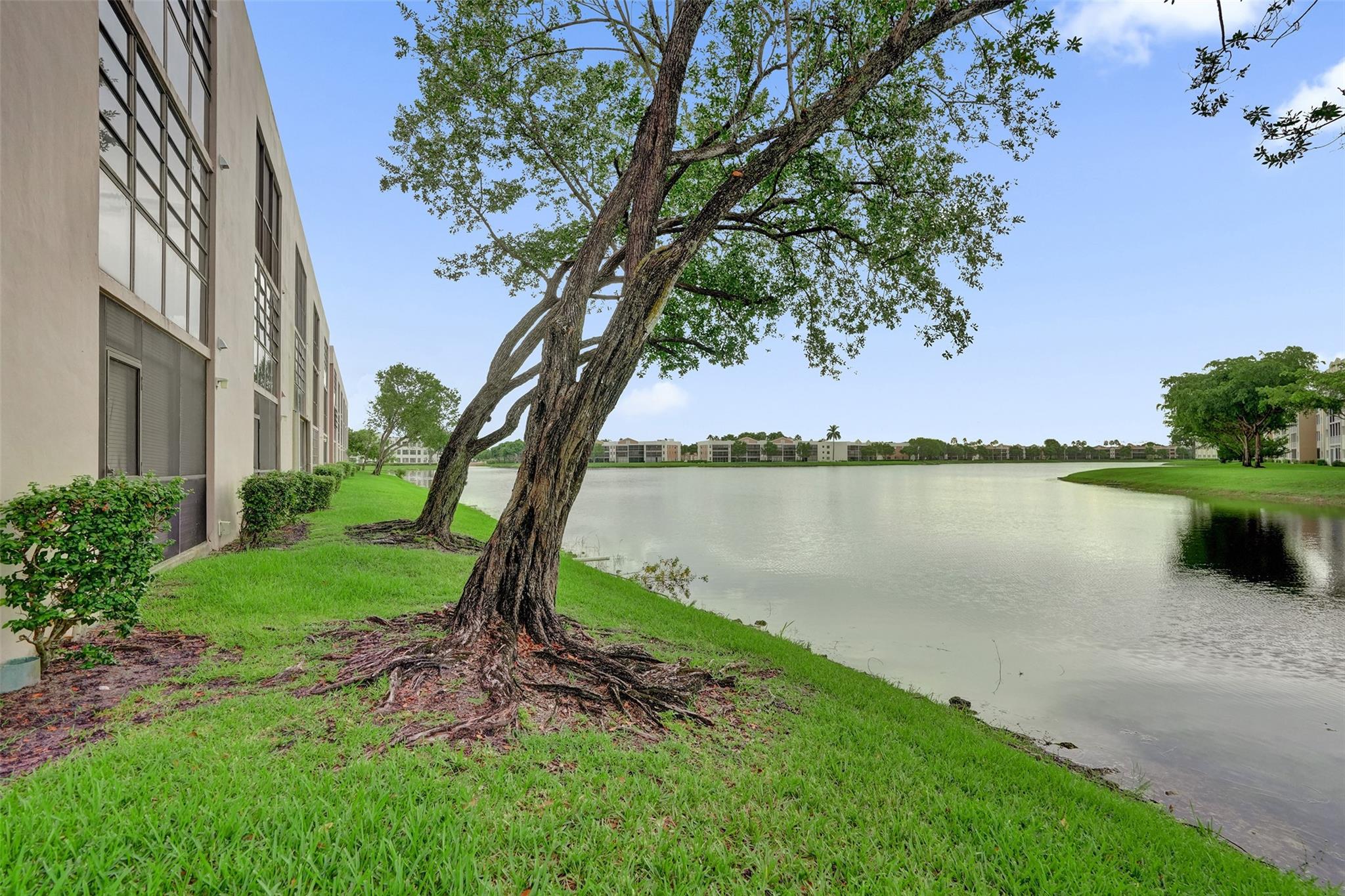 Photo for 7432 Ashmont Circle, 208, Tamarac, FL 33321 - Listing #FX-10525865 7432 Ashmont Circle, 208, Tamarac, FL 33321