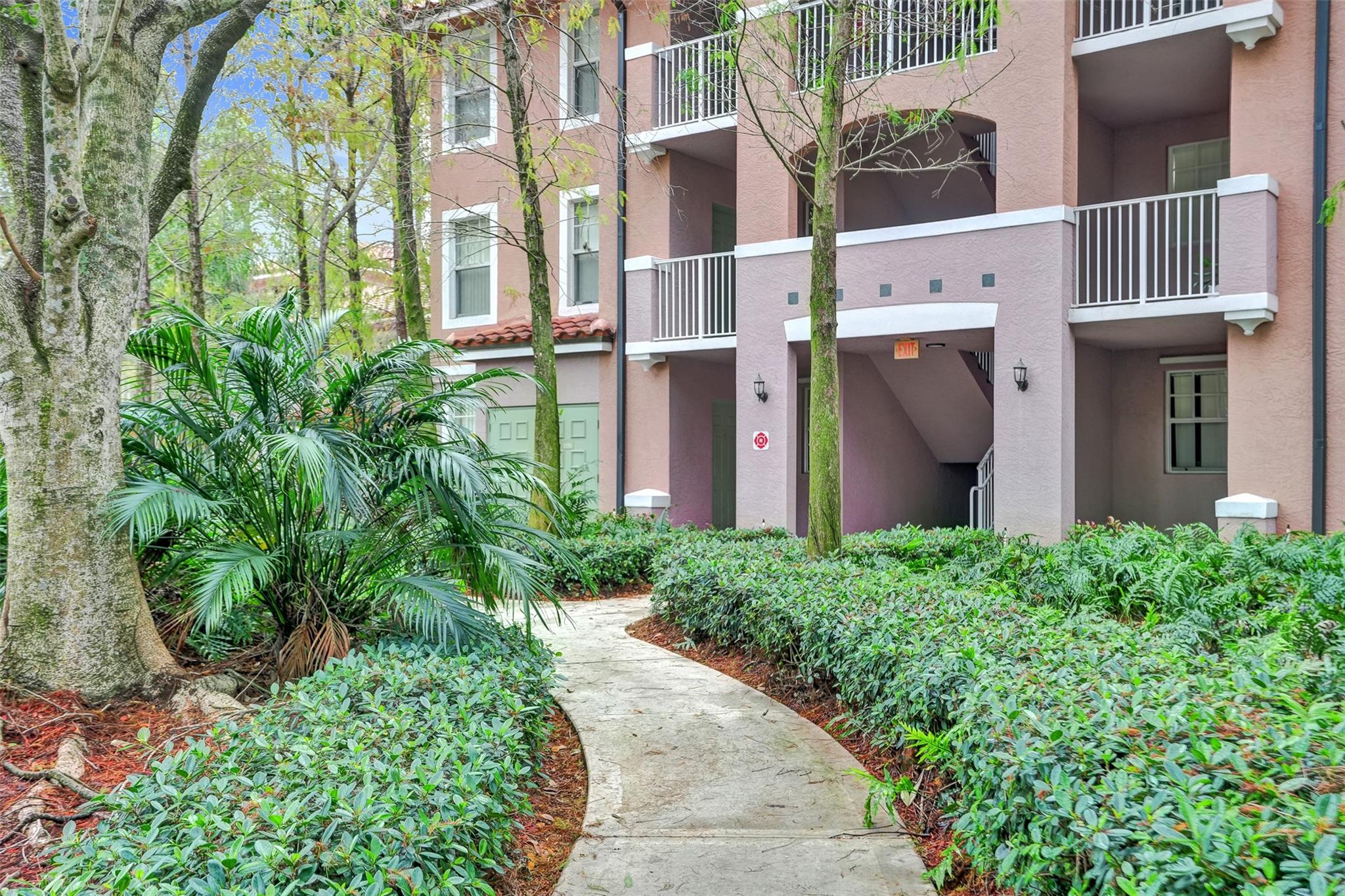 6584 W Sample Road 6584, Coral Springs, FL 33067