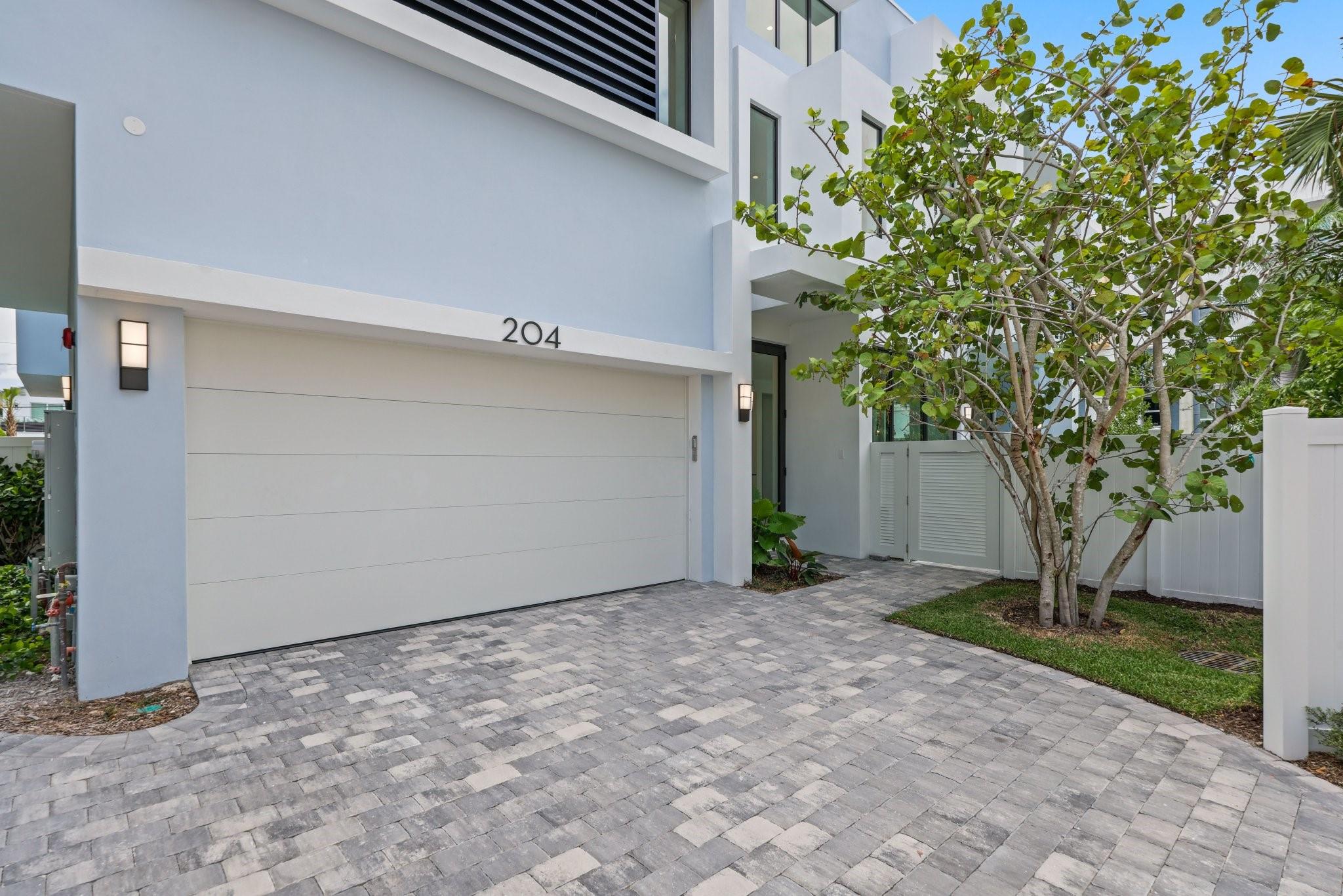 Photo for 204 Osceola Park Lane, Delray Beach, FL 33483 - Listing #FX-10504715 204 Osceola Park Lane, Delray Beach, FL 33483