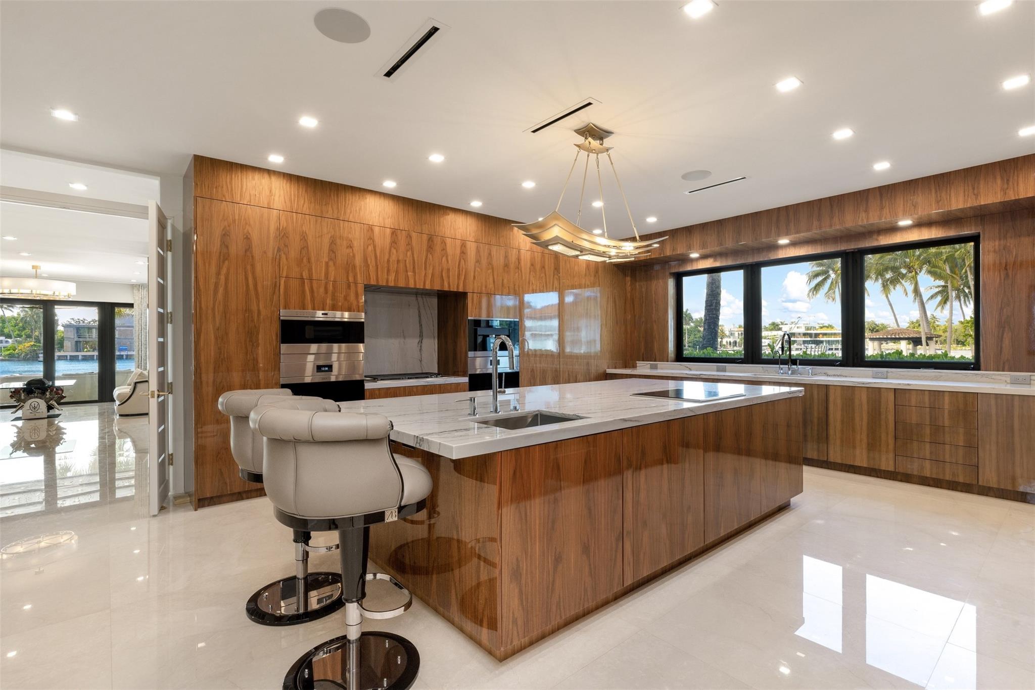 529 Bontona Avenue, Fort Lauderdale, FL 33301