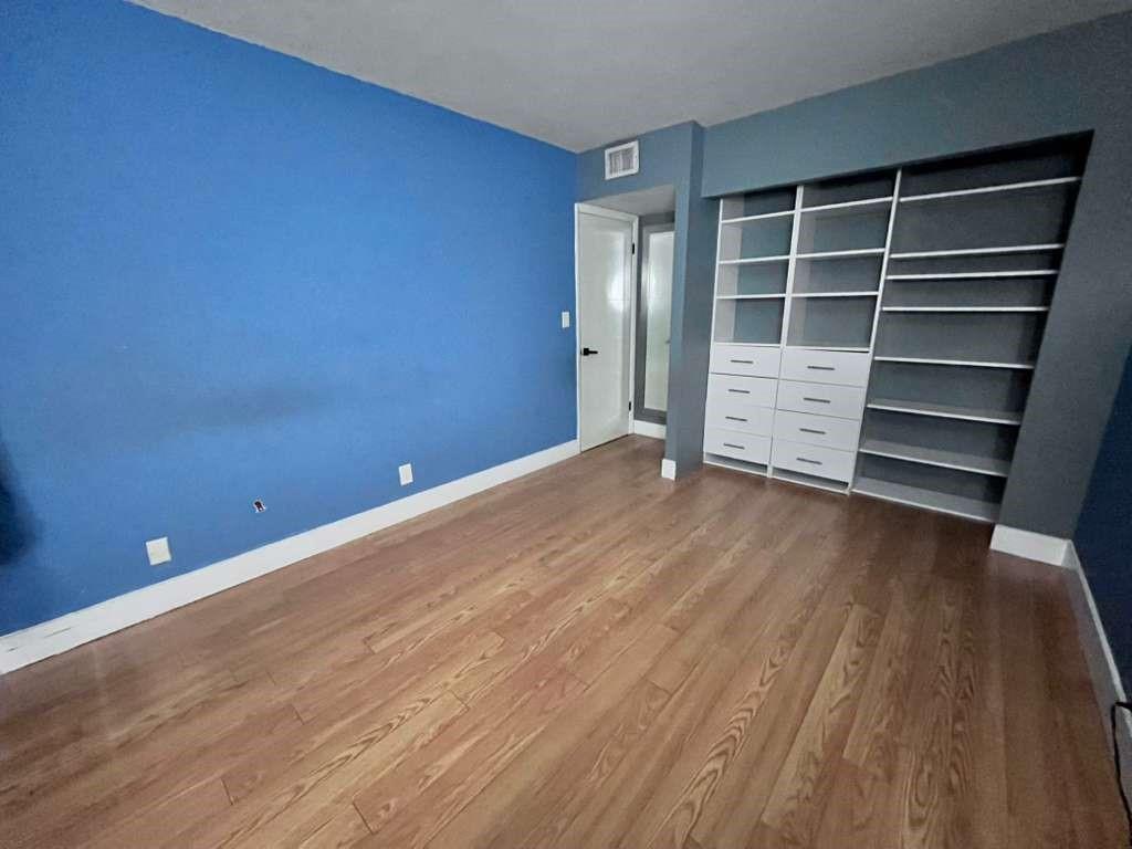 20441 NE 30th Avenue 110, Miami, FL 33180