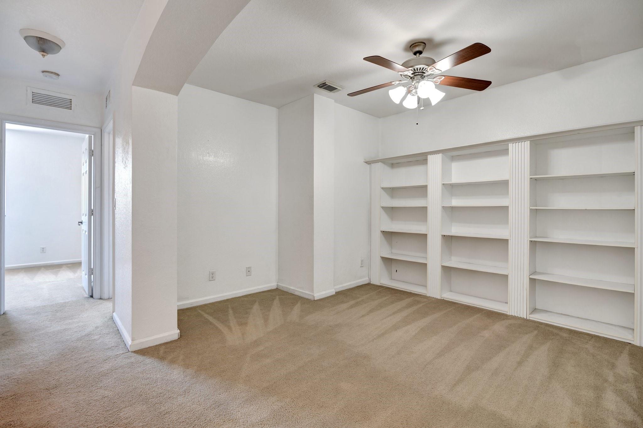 Photo for 2029 Oakhurst Way, Riviera Beach, FL 33404 - Listing #FX-10473220 2029 Oakhurst Way, Riviera Beach, FL 33404