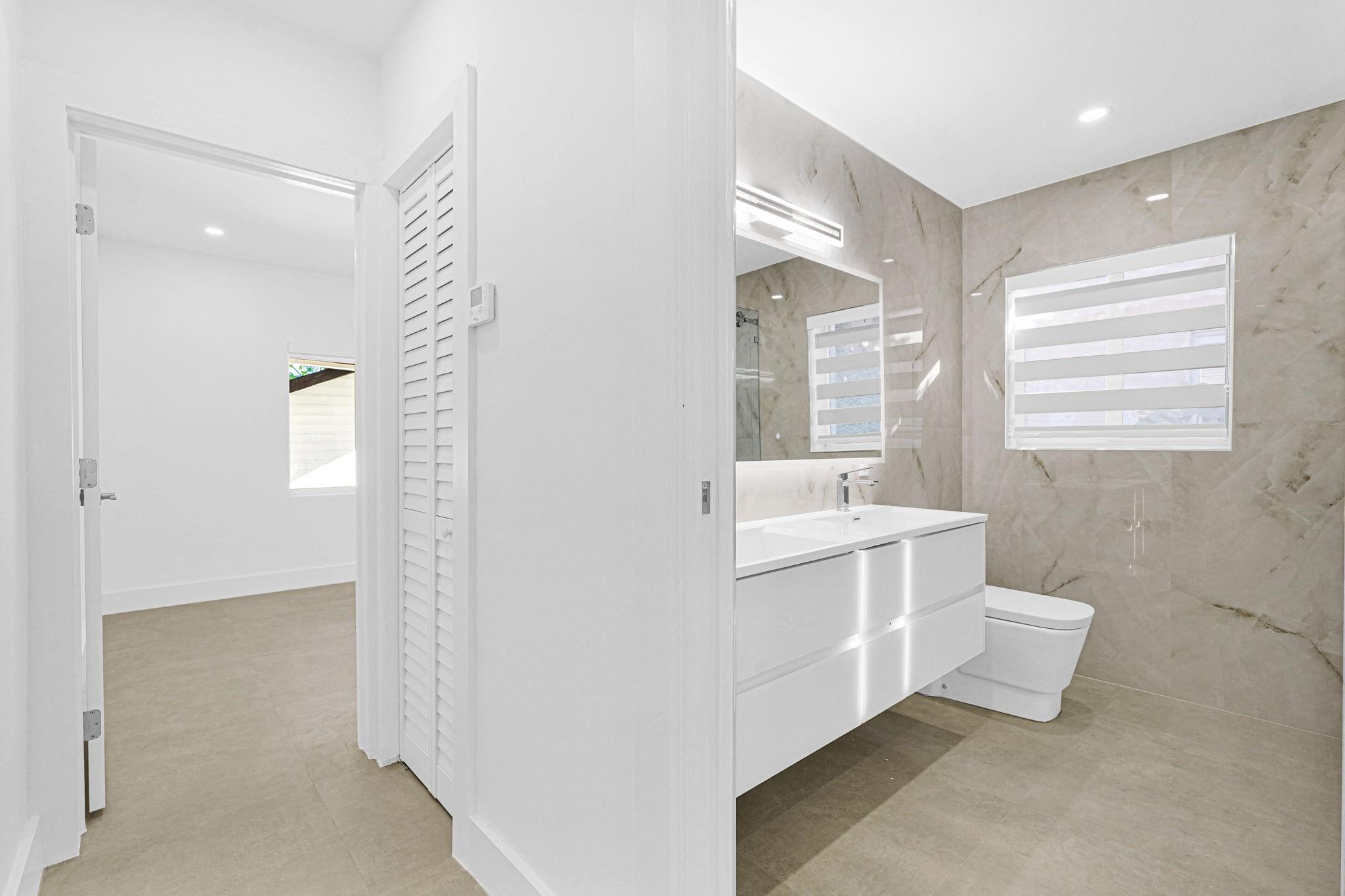 2291 SW 17th Street, Miami, FL 33145