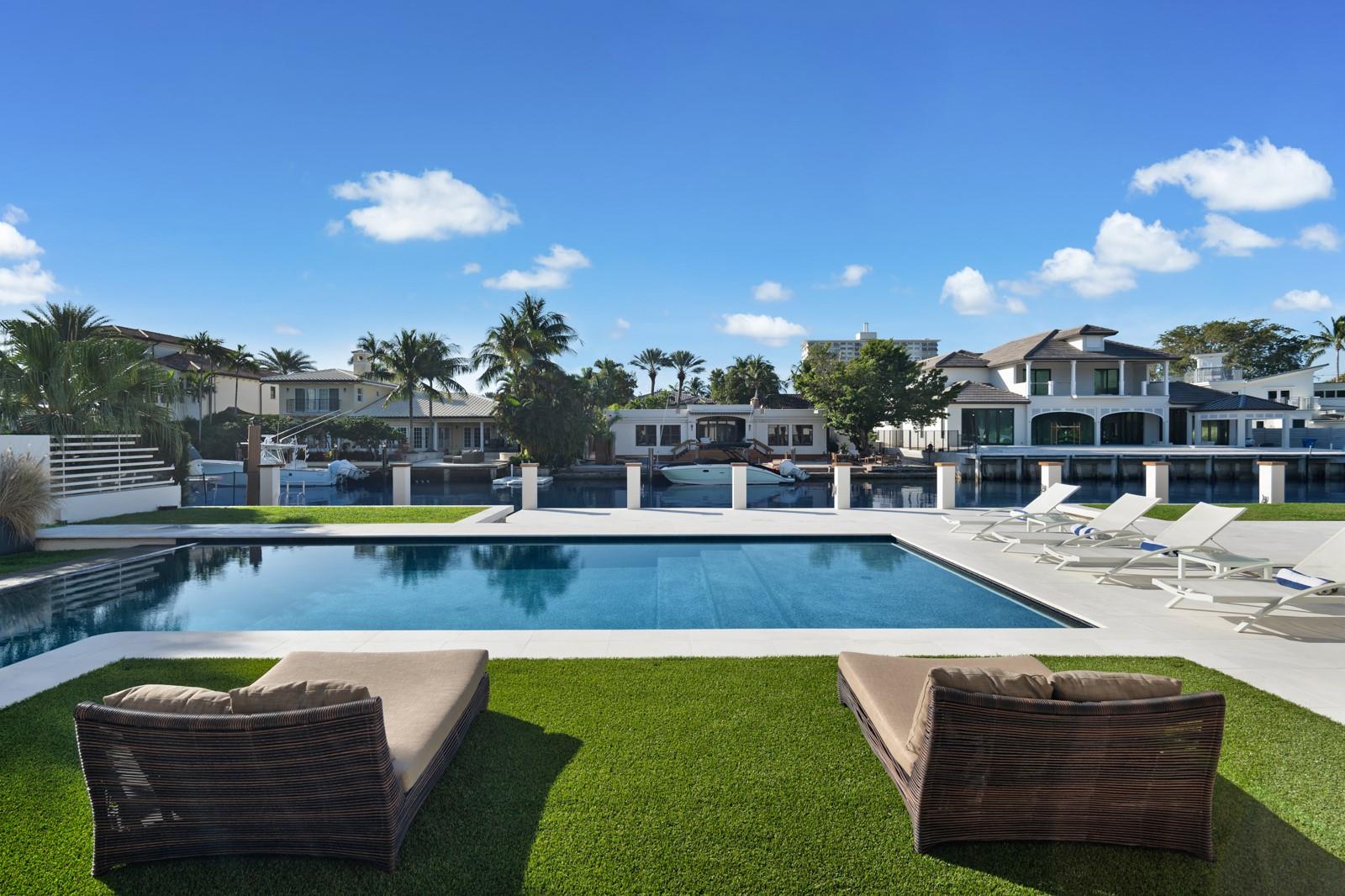 10 Pelican Drive, Fort Lauderdale, FL 33301