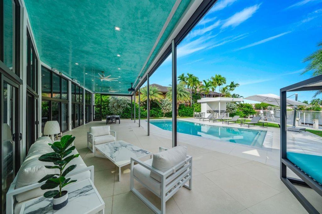 19 Gatehouse Road, Sea Ranch Lakes, FL 33308