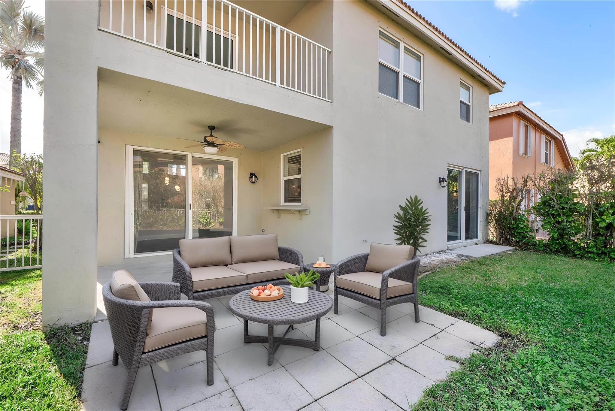 11571 NW 4th Mnr, Coral Springs, FL 33071