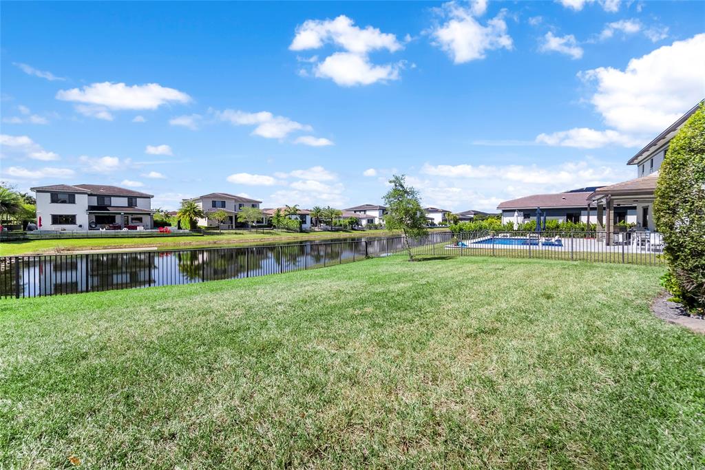 Photo for 10410 S Lago Vista Circle, Parkland, FL 33076 - Listing #FX-10434740 10410 S Lago Vista Circle, Parkland, FL 33076
