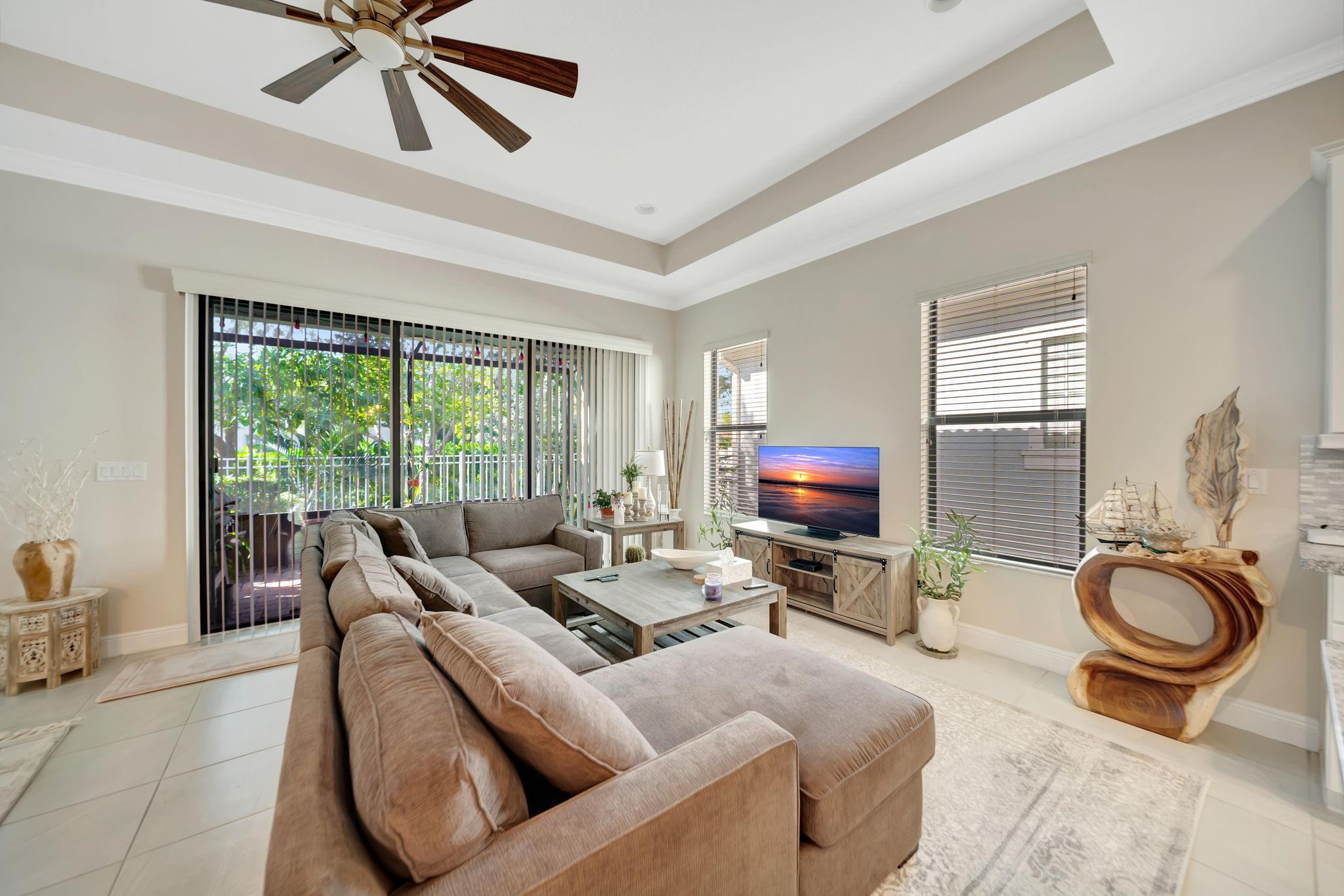 3824 NW 89th Way, Coral Springs, FL 33065