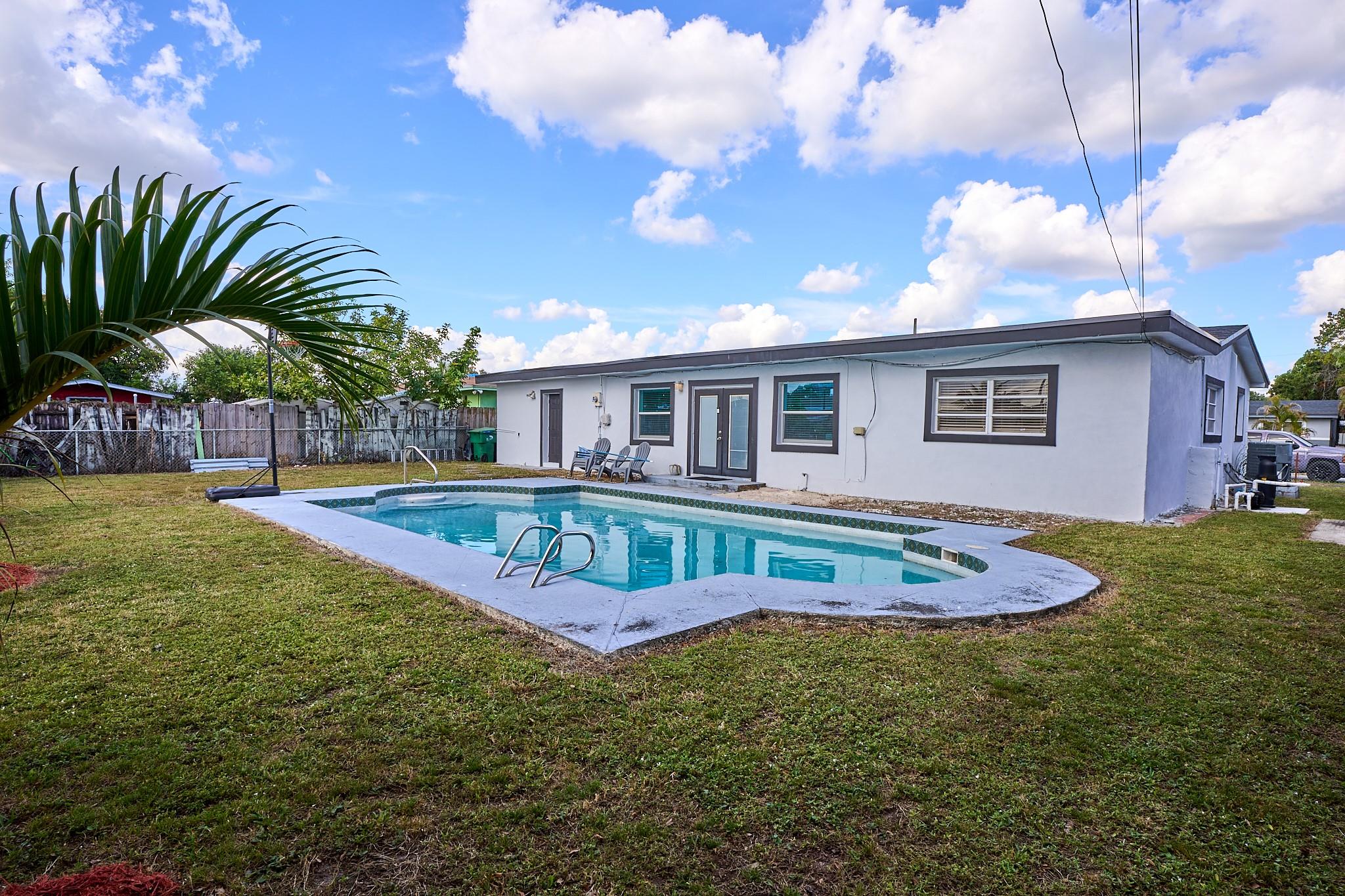 1272 NW 172nd Terrace, Miami, FL 33169