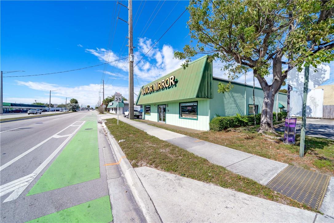 841 NE 44th Street, Oakland Park, FL 33334