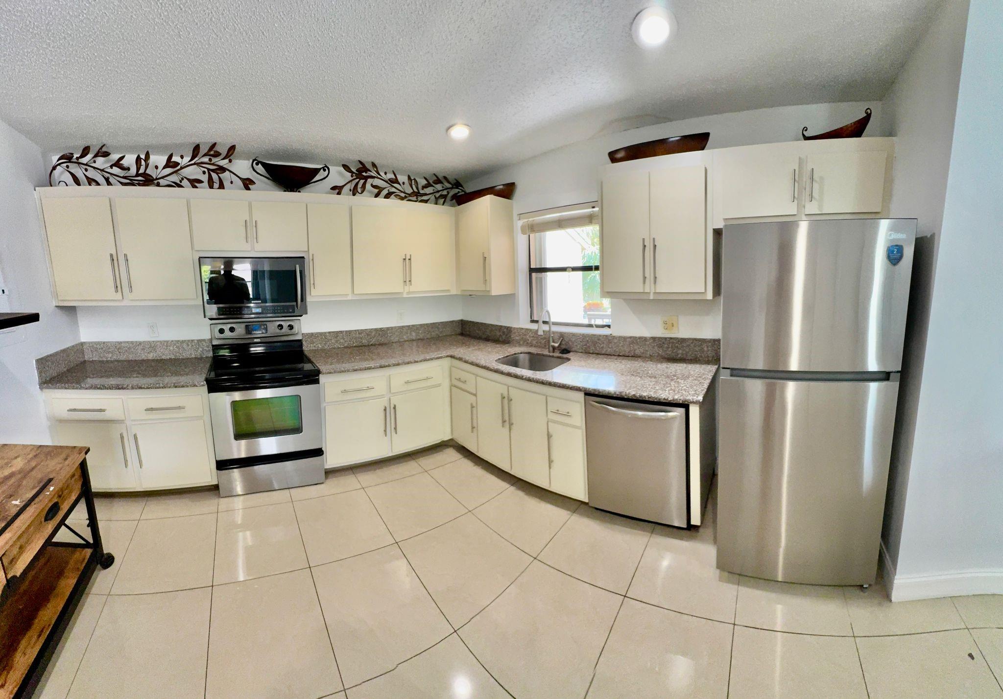 9657 N Riverside Drive 5H, Coral Springs, FL 33071
