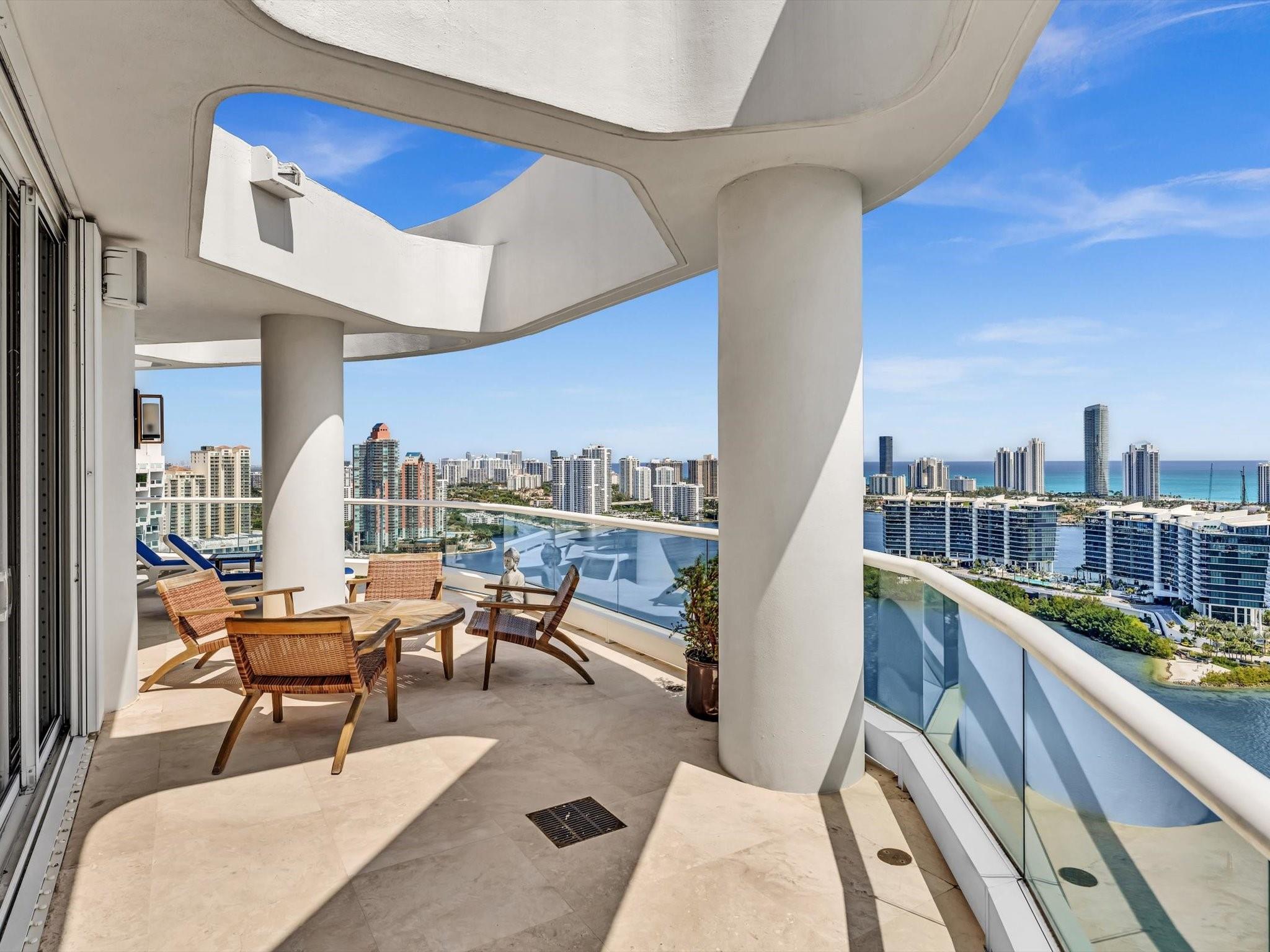 Photo for 7000 Island Boulevard, PH-06, Aventura, FL 33160 - Listing #FX-10485517 7000 Island Boulevard, PH-06, Aventura, FL 33160