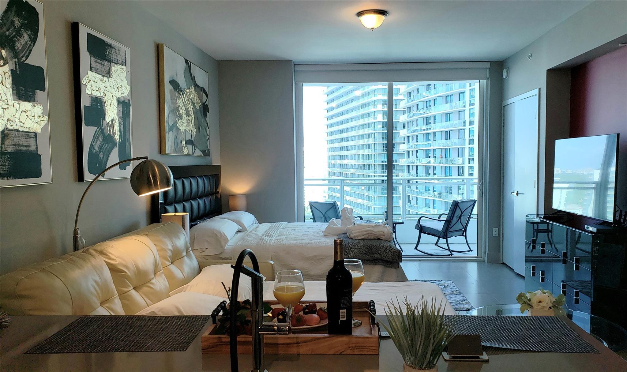 1080 Brickell Avenue 2105, Miami, FL 33131