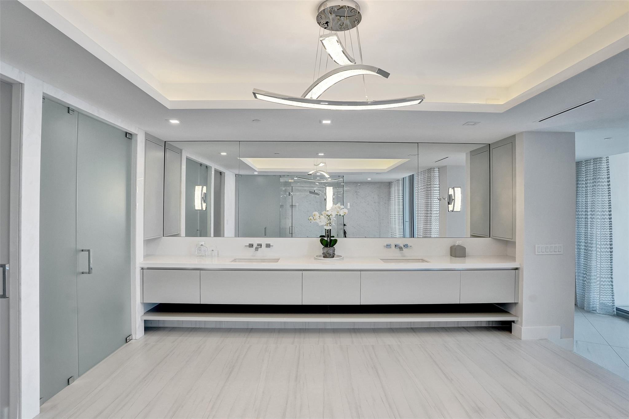 701 N Fort Lauderdale Beach Boulevard PH 1801, Fort Lauderdale, FL 33304