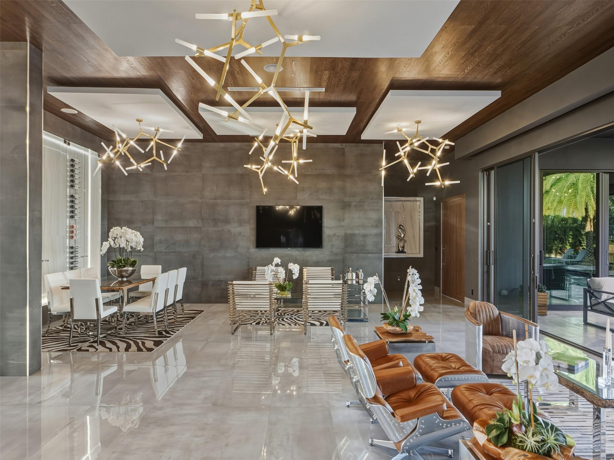 Open Living with Walls of Glass