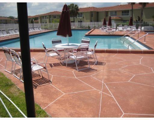 841 Twin Lakes Drive 841, Coral Springs, FL 33071