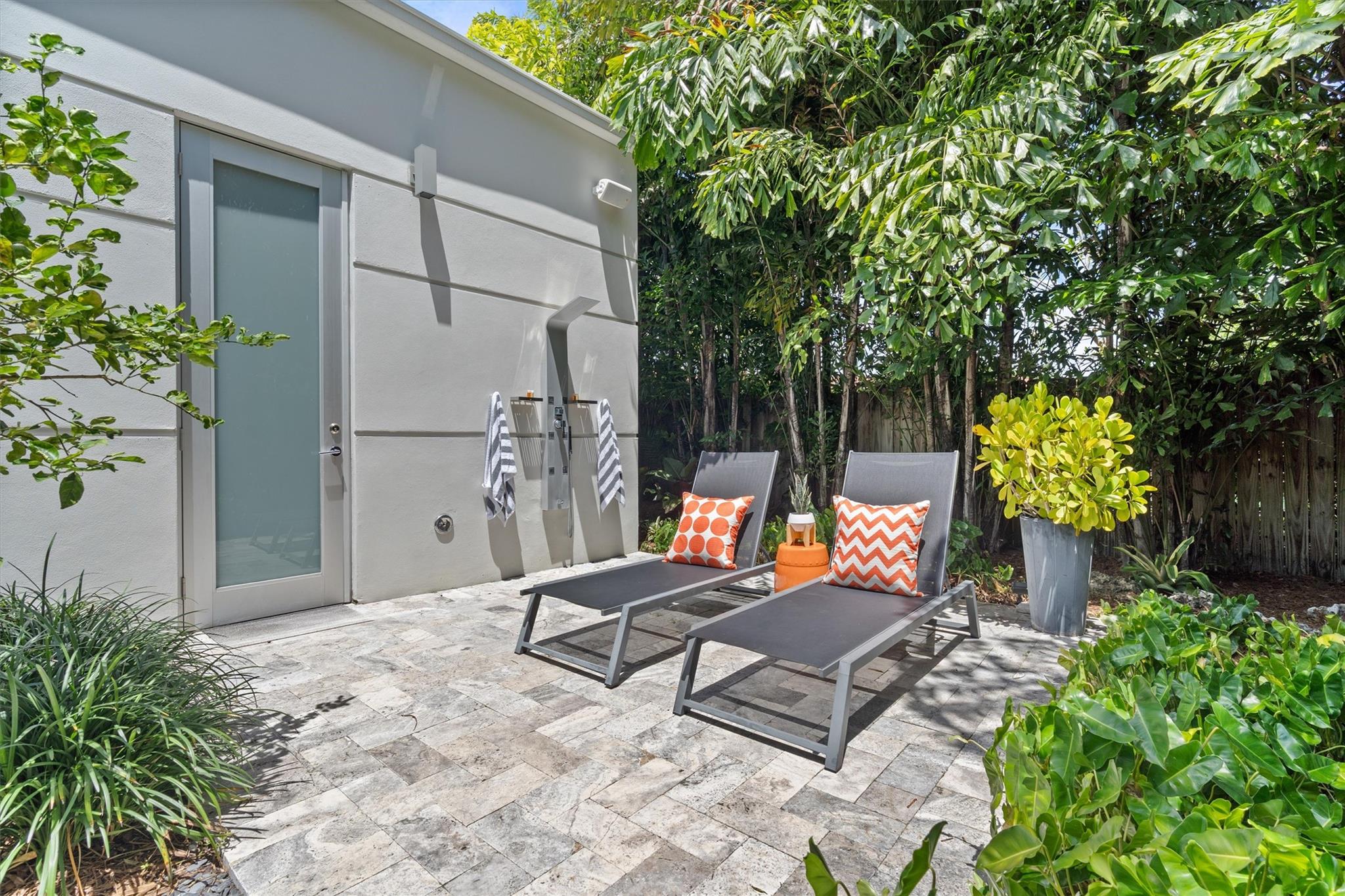 Photo for 2626 NE 5th Terrace, Wilton Manors, FL 33334 - Listing #FX-10493331 2626 NE 5th Terrace, Wilton Manors, FL 33334