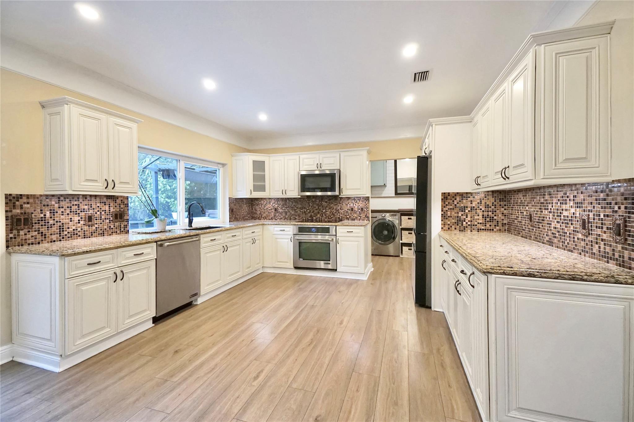 7501 Red Bay Place, Coral Springs, FL 33065