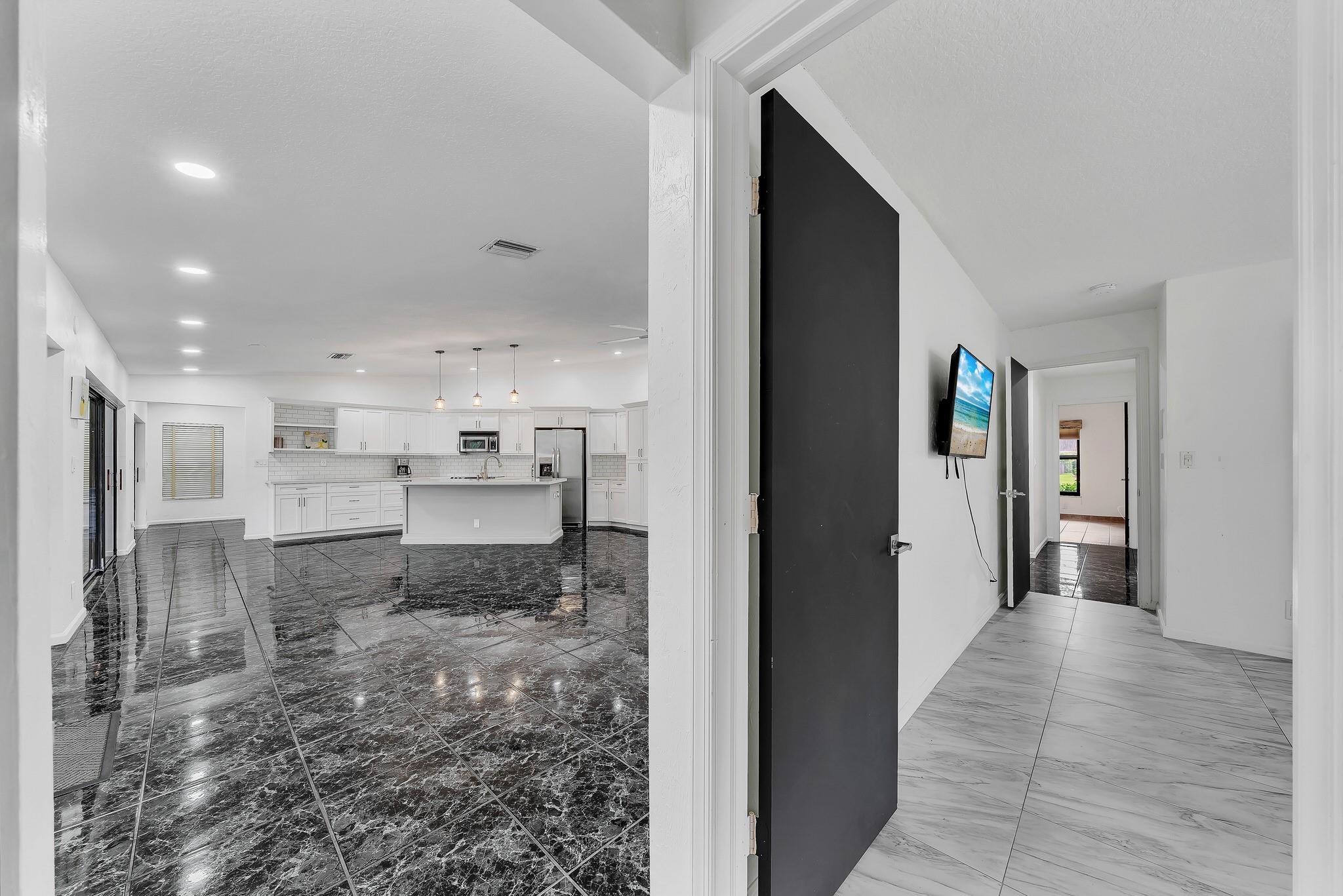 303 NW 105th Terrace, Coral Springs, FL 33071