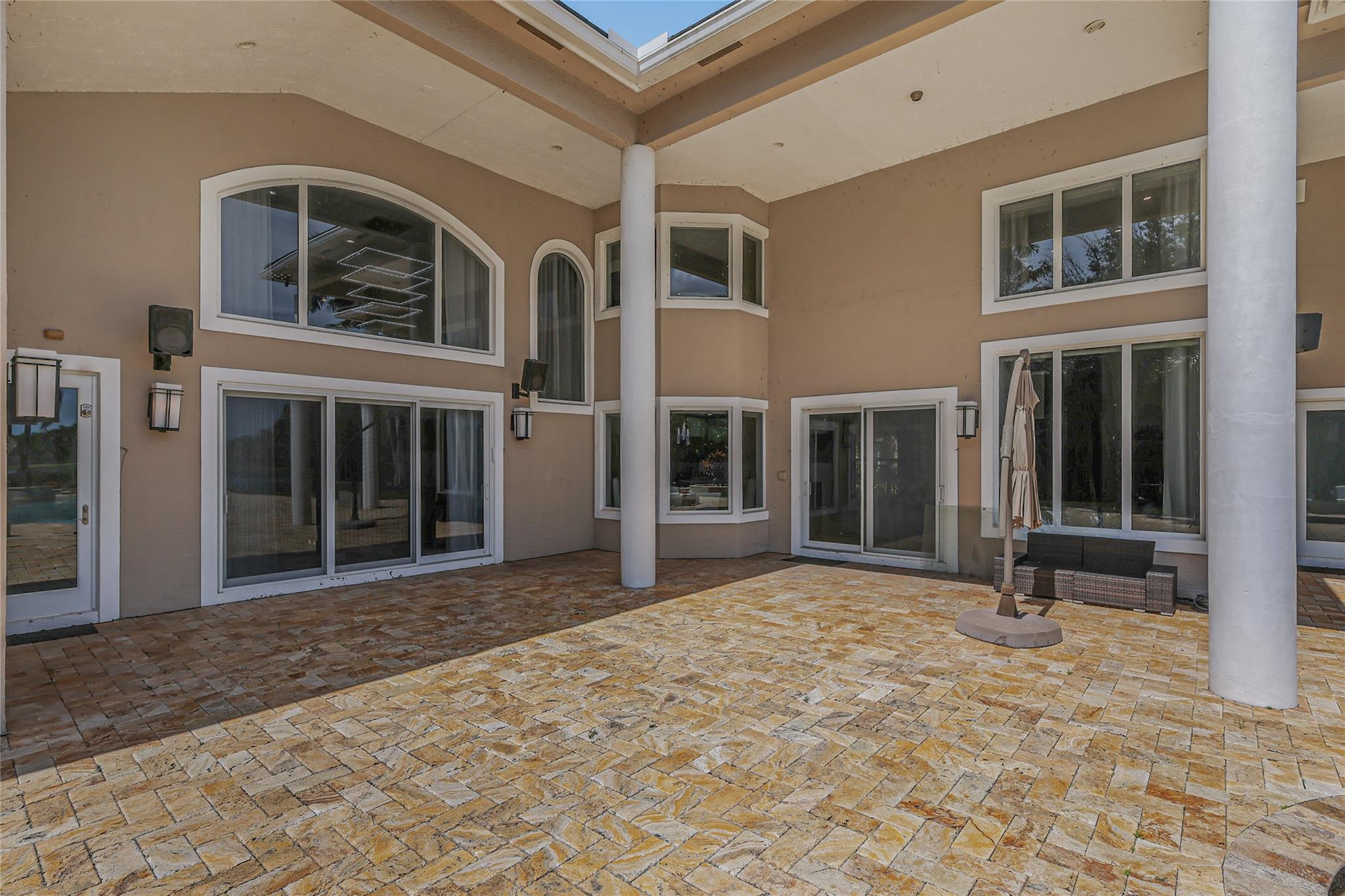 Photo for 10792 Pine Lodge Trail, Davie, FL 33328 - Listing #FX-10511577 10792 Pine Lodge Trail, Davie, FL 33328