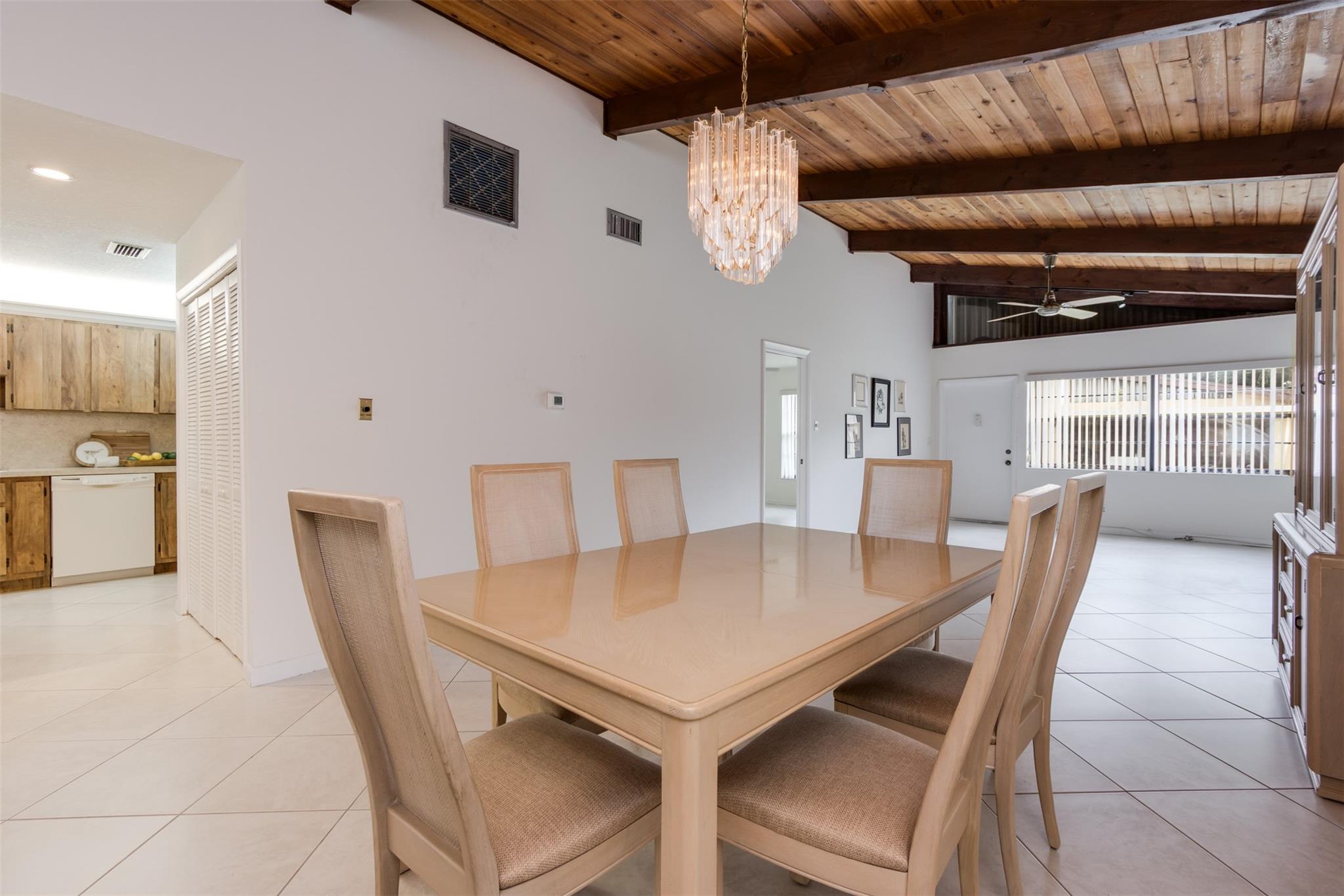 450 Briarwood Circle 2, Hollywood, FL 33024